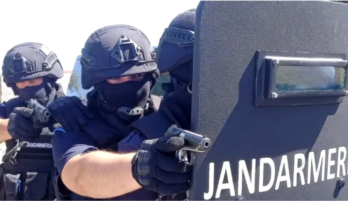 Un jandarm din București s-a trezit în cont cu toate salariile angajaților din unitate