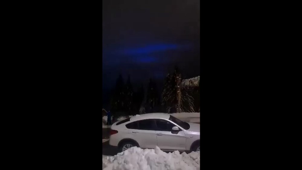 Fenomen inedit în Vârtop: aurora boreală albastră a luminat seara în Apuseni FOTO VIDEO