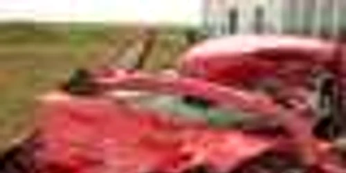 Târgovişte: O şoferiţă rănită în urma unui accident rutier