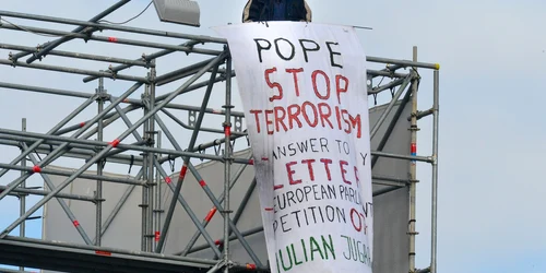 protest vatican