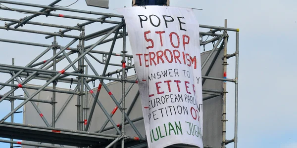 protest vatican