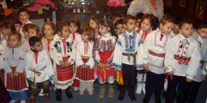 Copiii vor cânta colinde
