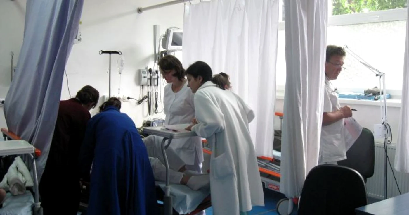 Medicii i-au luat în primire pe răniţi