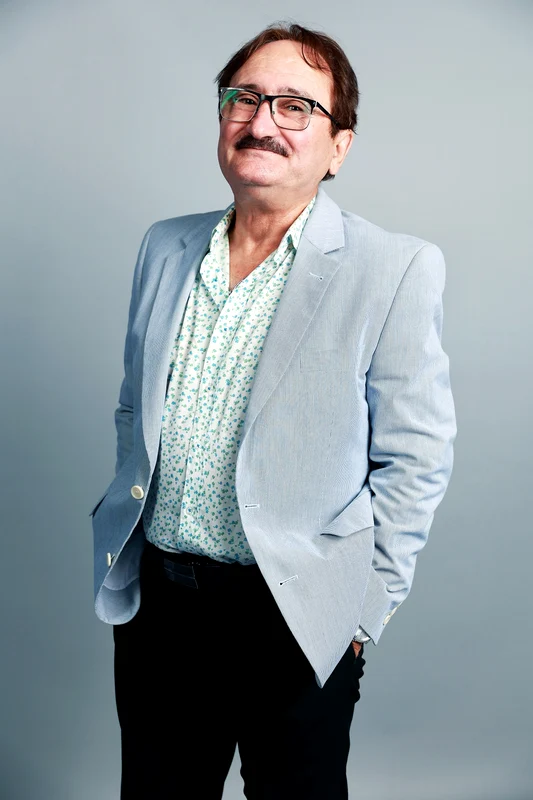 Cornel Palade   Sunt celebru, scoate ma de aici jpeg