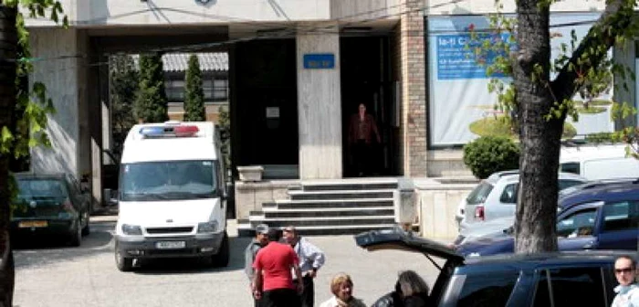 NEAMŢ: Falsificator de valută arestat