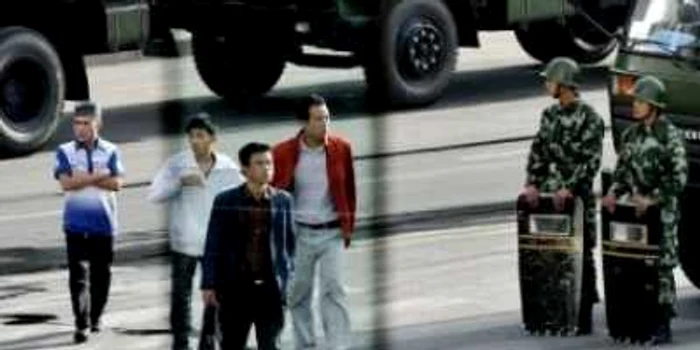 75 de suspecţi ai atacurilor cu seringă din Xinjiang au fost reţinuţi (W.Post)