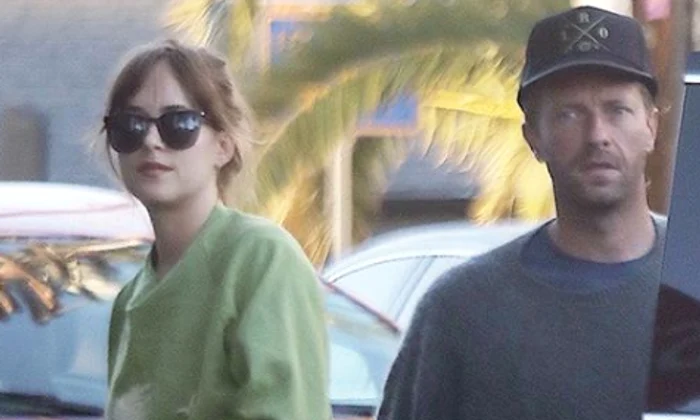 4 chris martin dakota johnson png png