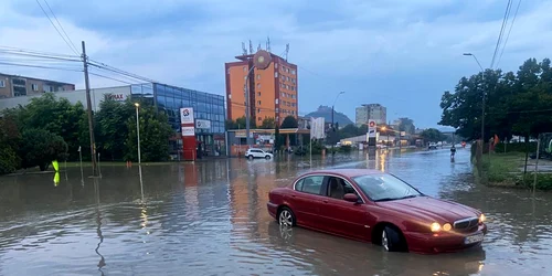 Inundatii in Deva  Foto ISU Hunedoara (11) jpg