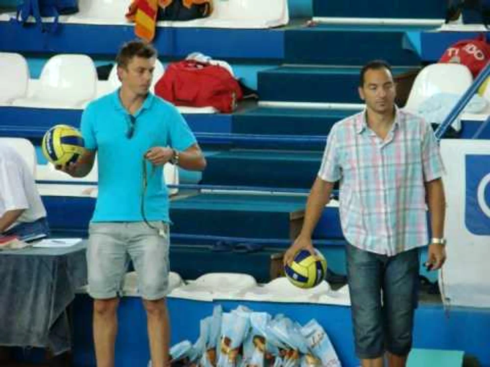 Porţi deschise spre polo la piscina Floreasca