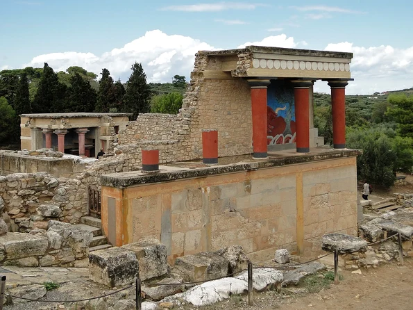 Ruinele palatului din Knossos (© Bernard Gagnon / Wikimedia Commons)