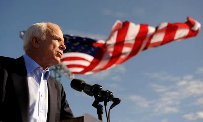 America lui John McCain  jpeg