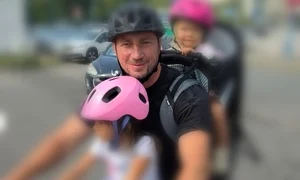 Marian Godină și fiicele lui jpeg