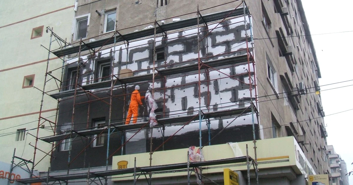 Reabilitarea blocurilor ar putea fi întreruptă pentru moment. FOTO Adevărul
