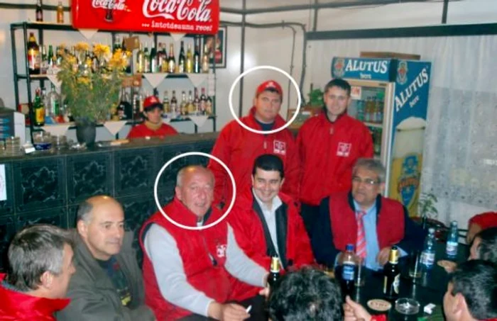 Primarul PSD Florin Dorin Panteru, stânga, şi fiul său Dragoş Panteru FOTO libertatea.ro