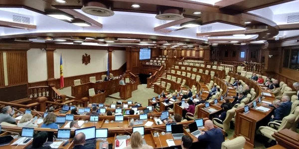Sedinta Parlament Chisinau FOTO Multimedia parlament md jpeg