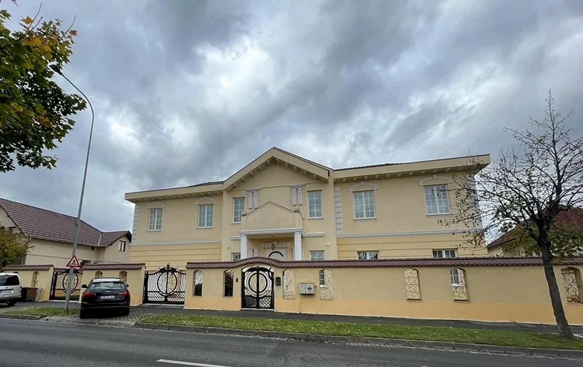 Așa arată vila omului de afaceri ucis de tâlhari. Sursa foto: oradesibiu.ro