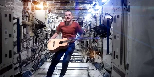 chris hadfield chitara