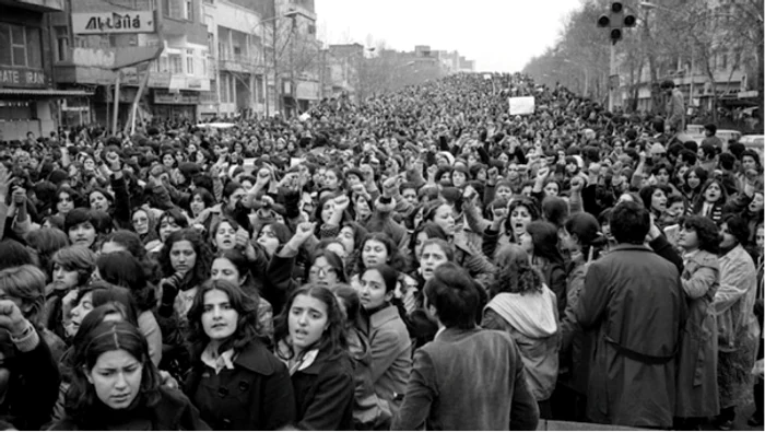 8 Martie 1979, protestul femeilor din Teheran. Sursă: CBS.