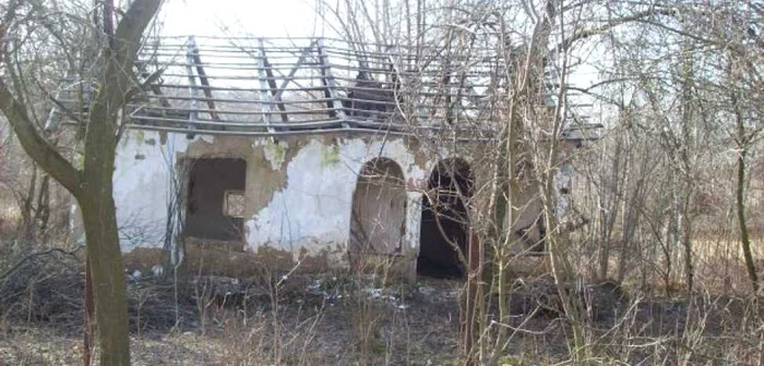 Unii oameni şi-au abandonat casele