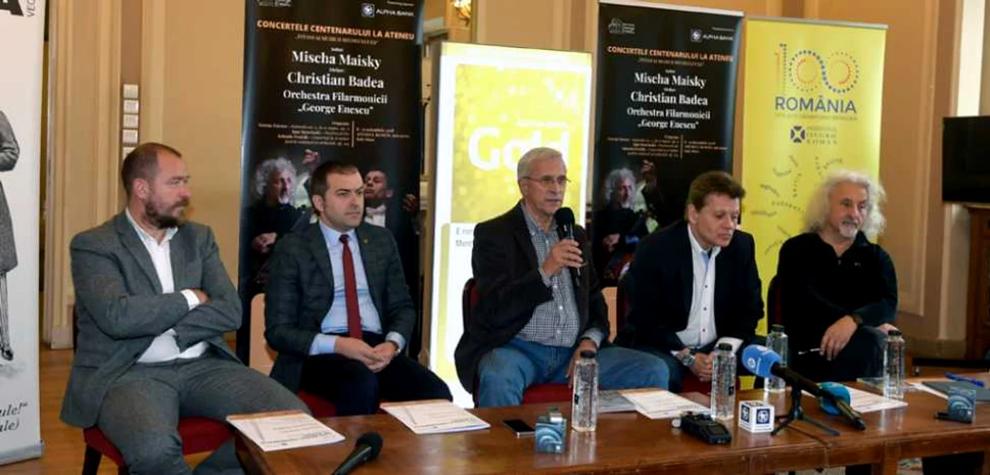 Tiberiu Mercurian, Mirel Taloş, Andrei Dimitriu, Christian Badea, Mischa Maisky, la conferinţa de presă FOTOGRAFII: Florin Ghioca şi Mihai Cratofil/ ICR