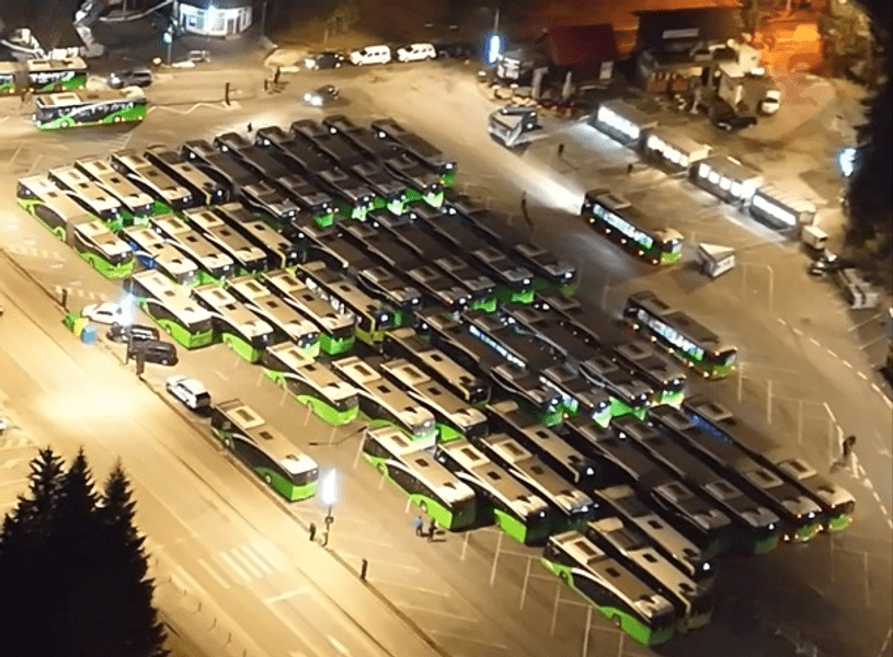 Transportul la Festivalul Massif, lăudat. Sute de angajați mobilizați pentru marele eveniment din Poiana Brașov VIDEO