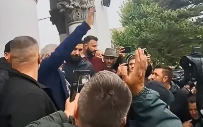 Georgescu a executat din nou salutul legionar FOTO Captură