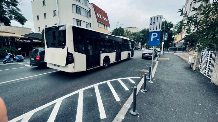 Au fost montate indicatoare care lămuresc șoferii despre sensurile unice