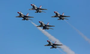 avioane f 16 pixabay jpg