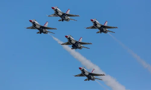 avioane f 16 pixabay jpg