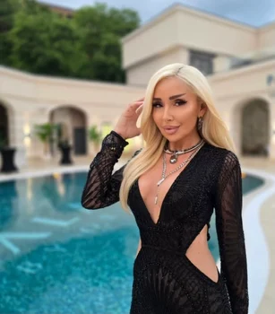 Designerul Sonia Trifan vă prezintă ținutele ideale pentru banchet foto: arhiva personală 