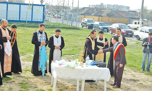 2010  Sfinţirea Corpului A al Şcolii 3 din Năvodari jpeg