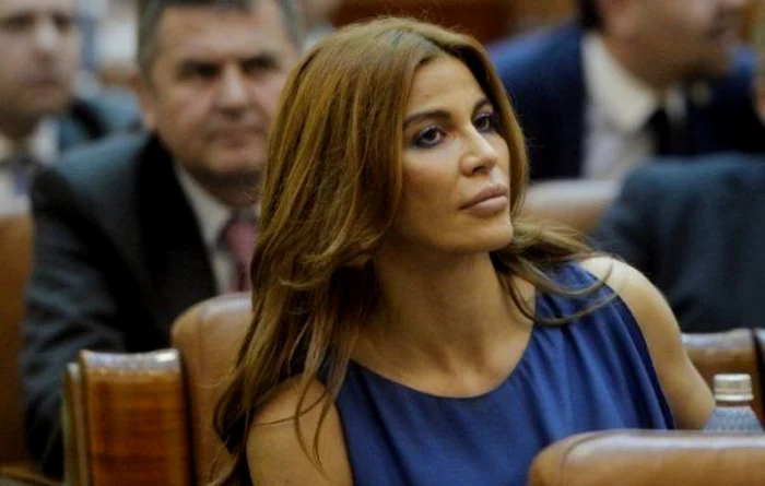 
    Andreea Cosma a depus astăzi o plângere împotriva Codruței Kovesi  