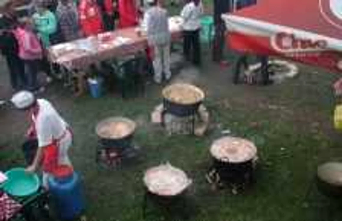 Mureşenii sunt aşteptaţi la Festivalul Sarmalelor foto mondonews.ro