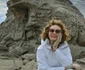 Angela Similea in alb
