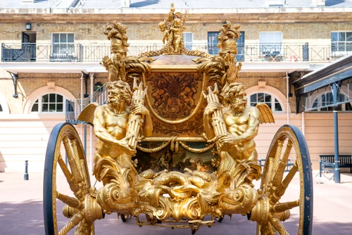 Gold State Coach Caleașca de Aur folosită de monarhia britanică Foto AFP 2 jpg