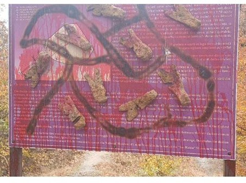 Vandalism la cetatea dacică UNESCO de la Căpâlna, inspirat de Halloween. Poliția a deschis dosar penal