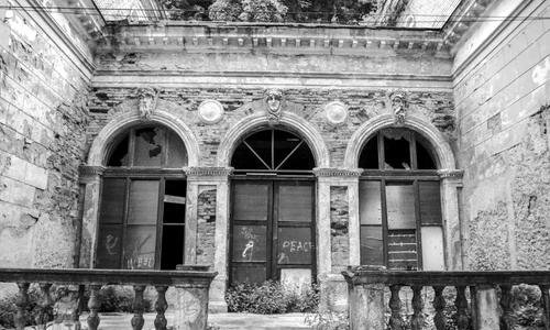 Degradare și abandon la Herculane jpeg