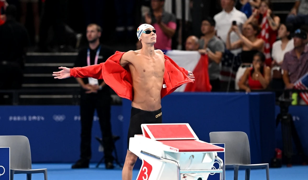 David Popovici va reveni acasă cu un aur și un bronz. FOTO: Facebook