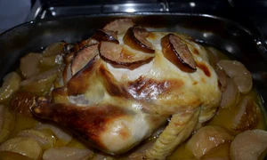 pui umplut cu mere jpeg