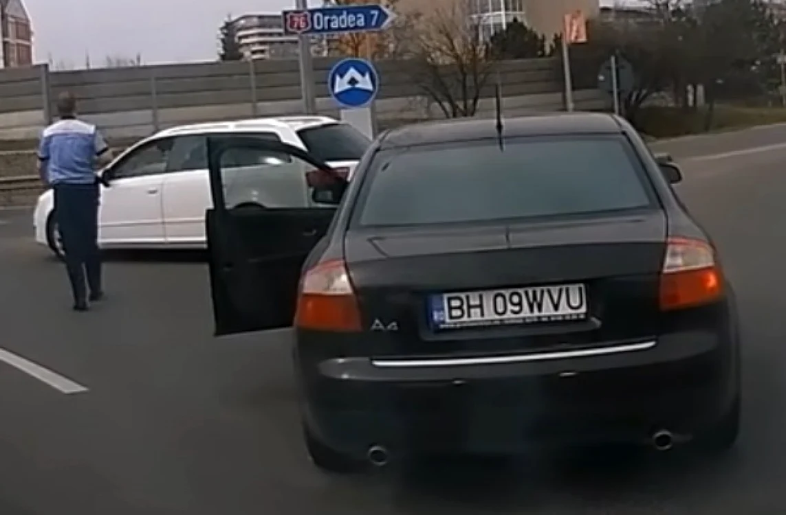 Orădeanul din Seat s-a ales cu amendă după incidentul din sensul giratoriu însă chiar şi printre colegii poliţistului sunt voci care susţin că trebuia să-şi taie şi sieşi amendă