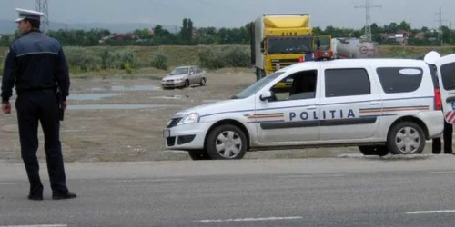 Poliţiştii îi avertizează pe şoferi