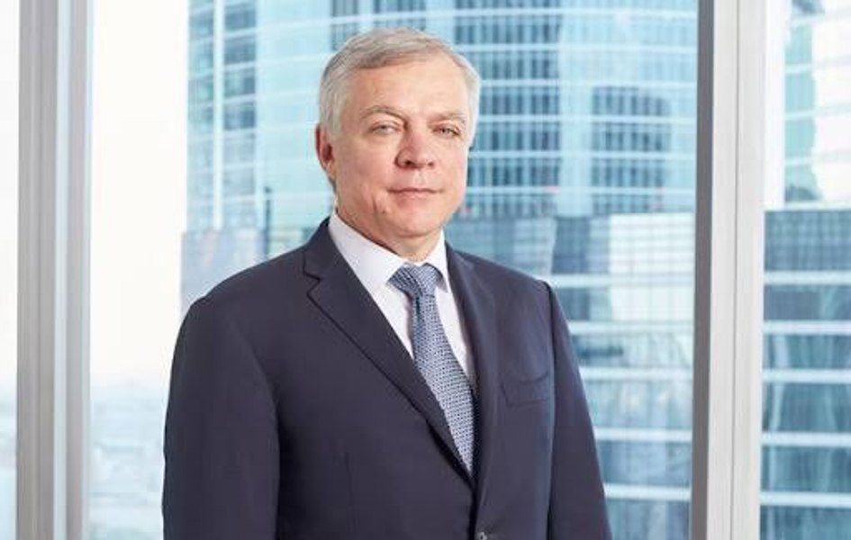 Vicepreşedintele unei companii ruse de conducte petroliere a murit după ce a căzut pe fereastră