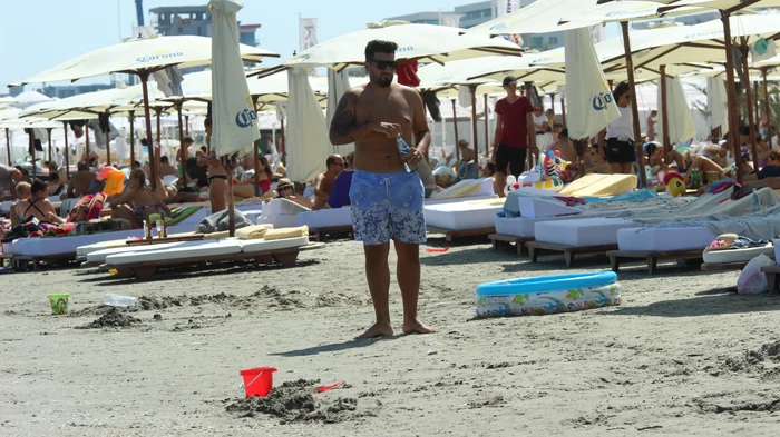 Nadir Tamuz și-a dus familia la plajă