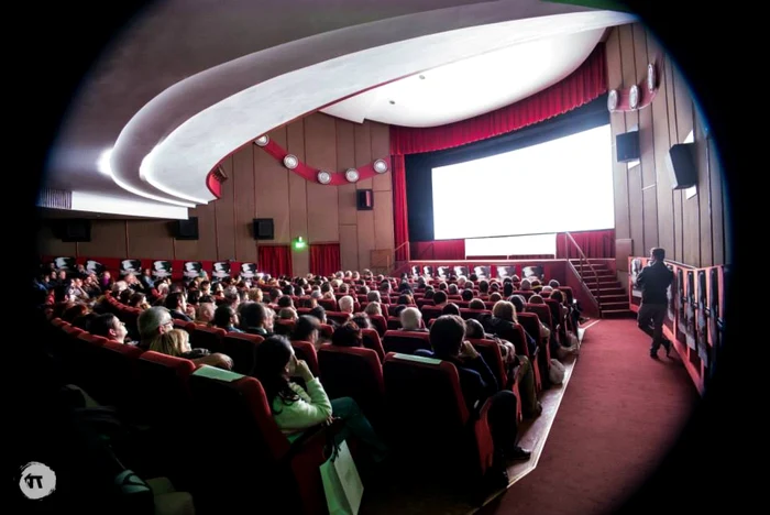 Cea de-a patra ediţie a Festivalului Internaţional de Film Cinepolitica s-a încheiat joi, 30 aprilie, la Cinema Studio
