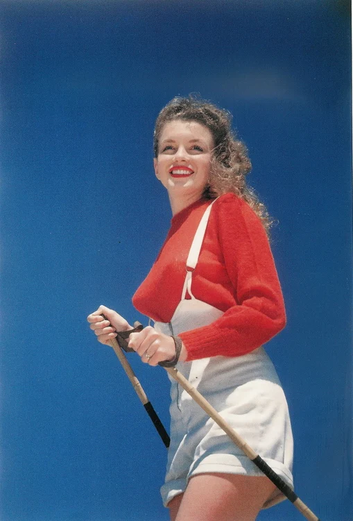 1945 Conover WhiteHotPants RedSweater 2 05 jpeg