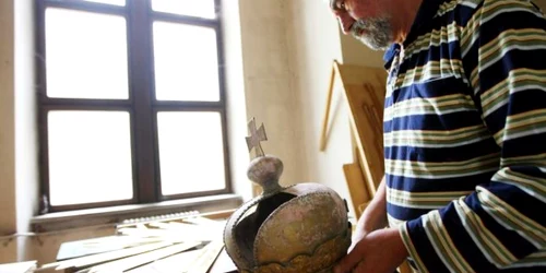 Restauratorul Ion Oprescu se va ocupa şi de statuia Sfântului Nepomuk 