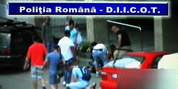 O parte dintre suspecţi au fost prinşi în flagrant 