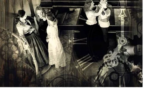 Spectacol nocturn cu proiecţie în oglindă, la Palatul Suţu! jpeg