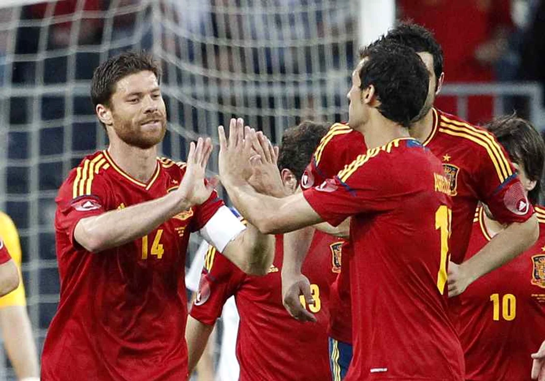 
    Naţionala de fotbal a Spaniei a devenit campioană europeană în 2008 şi mondială în 2010. (Foto: Reuters)  