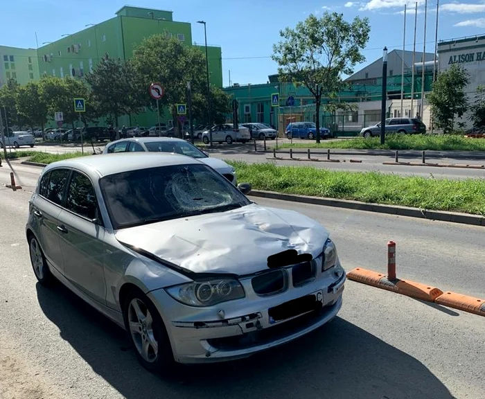 Mașina avariată FOTO I.B.